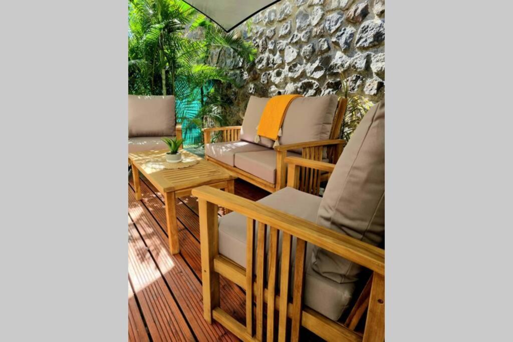 L'Instant Evasion, Studio Avec Terrasse, Piscine ! Saint-Gilles-les Bains Esterno foto